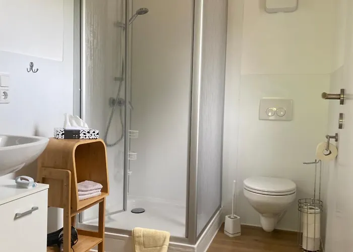 Semesterbostad Gaestehaus Im Sayntal-tiny Haus